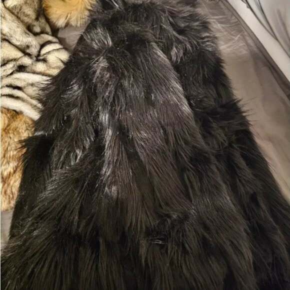 Donna Salyers Fabulous Furs Medium Black Fox Faux Fur Coat - Picture 4 of 7